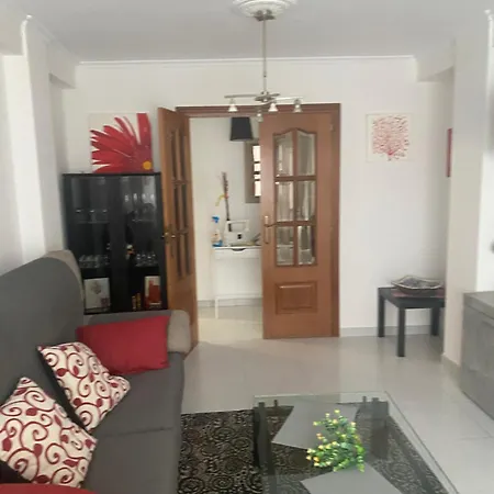 Piso Con Tres En 아파트