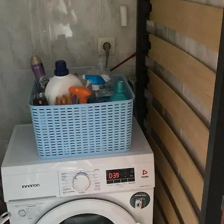 Piso Con Tres En Appartamento